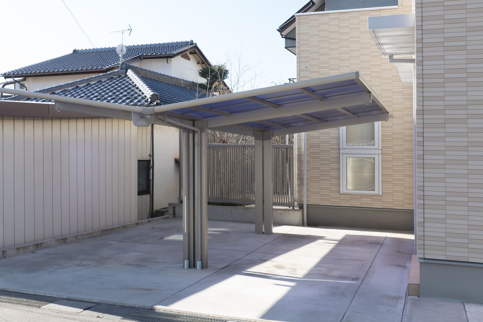駐車場を整備 | 栃木県宇都宮の外壁塗装ならREVIVE CARE